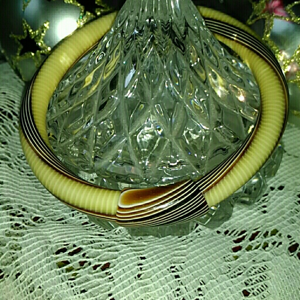 SOLD Lea stein Paris knot celluloid bangle
